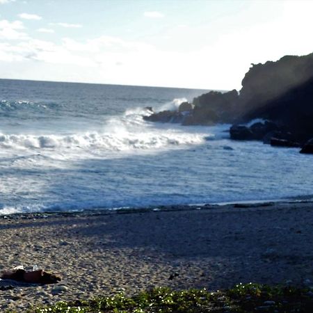 Kaz A Lilo Apartment Petite-Île Bagian luar foto